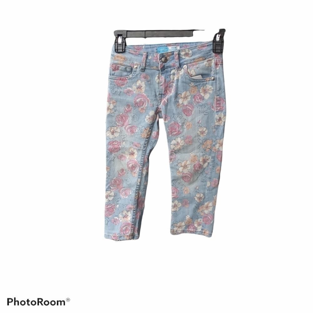 Levi's Strauss Girl Floral Print Capri Sz 6